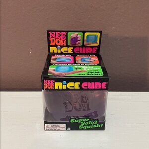 NeeDoh Nice Cube - Purple